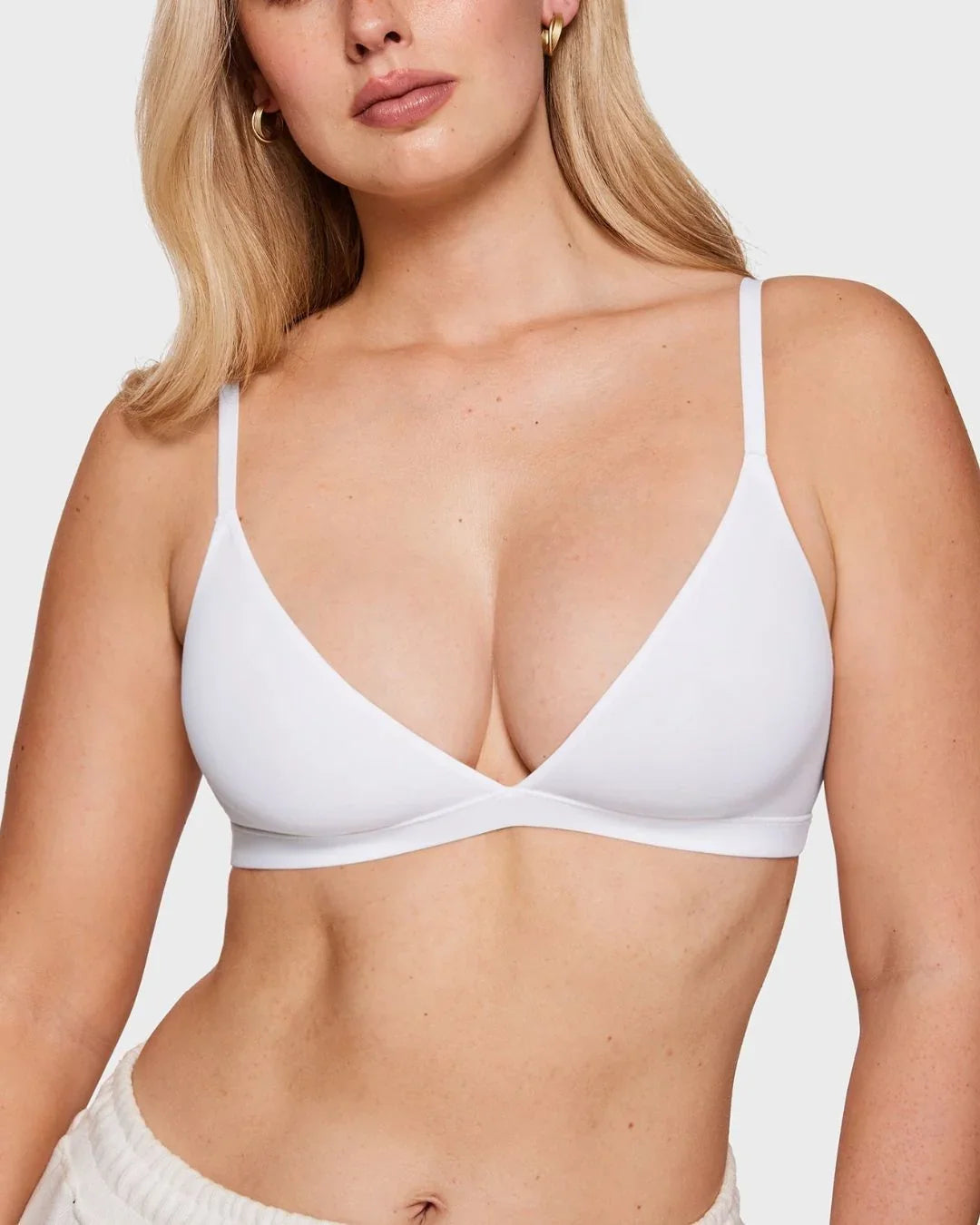 Mila – Minkšta Trikampė Bralette
