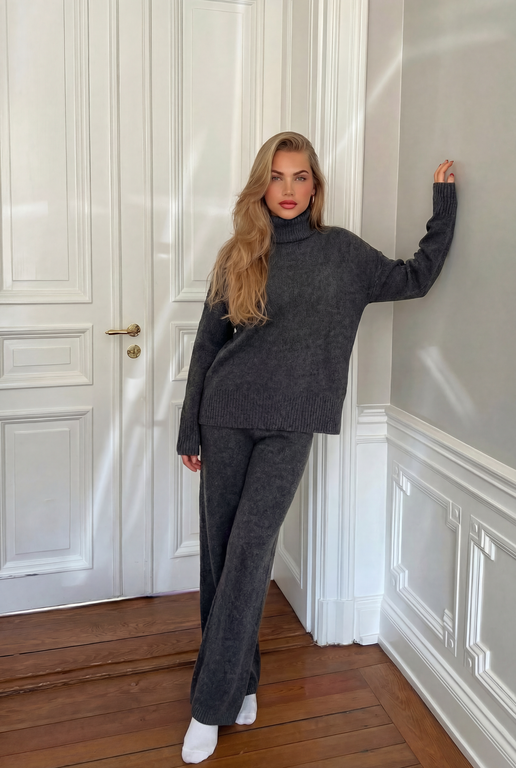 Megztas dviejų dalių komplektas su golfu