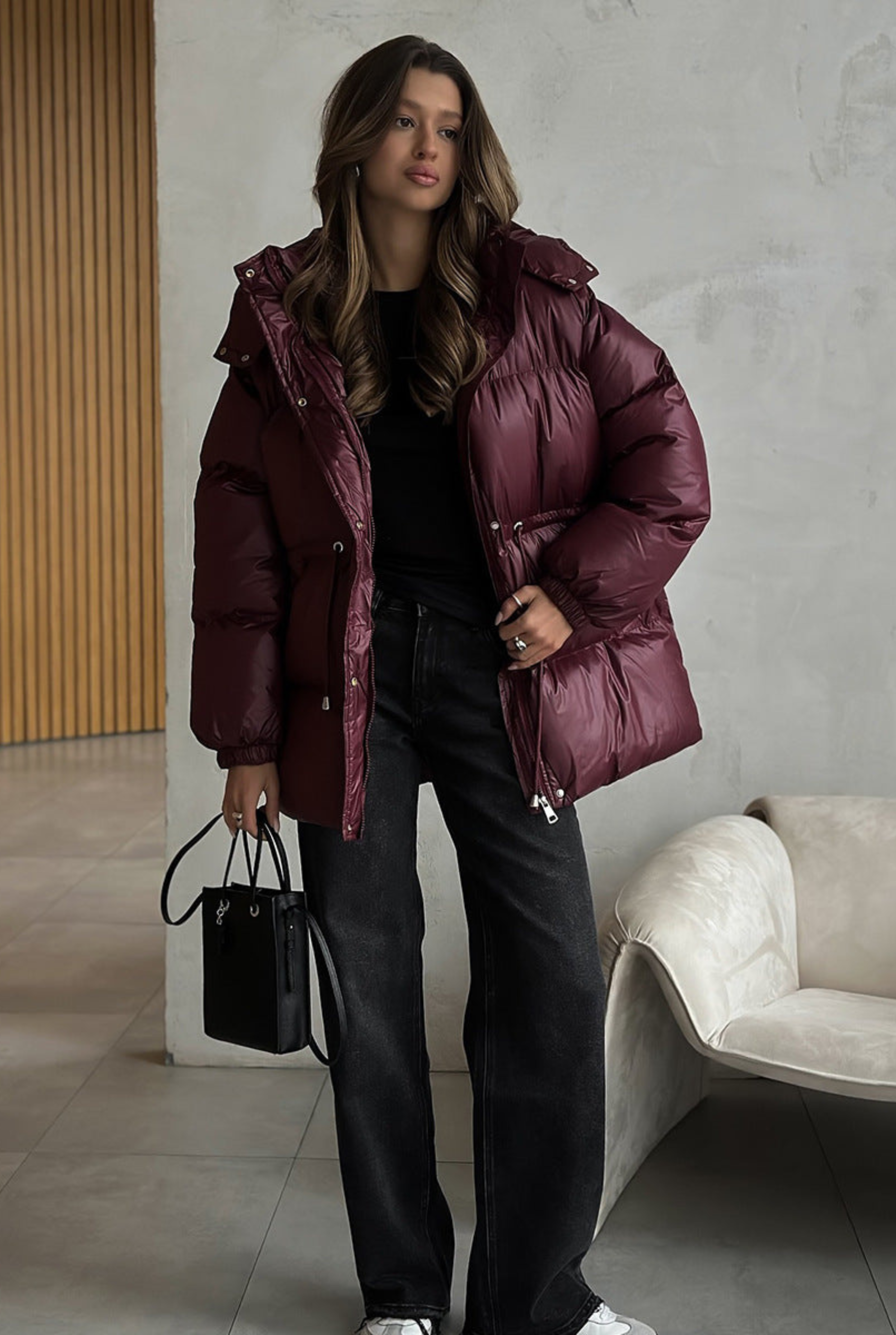 Ilga pūsta striukė su gobtuvu