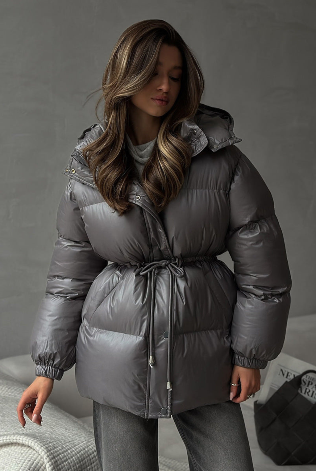 Ilga pūsta striukė su gobtuvu