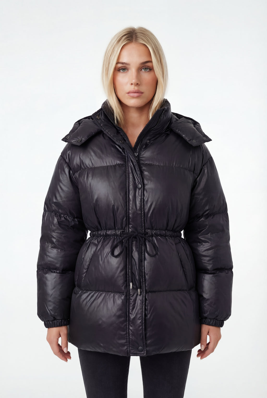 Ilga pūsta striukė su gobtuvu