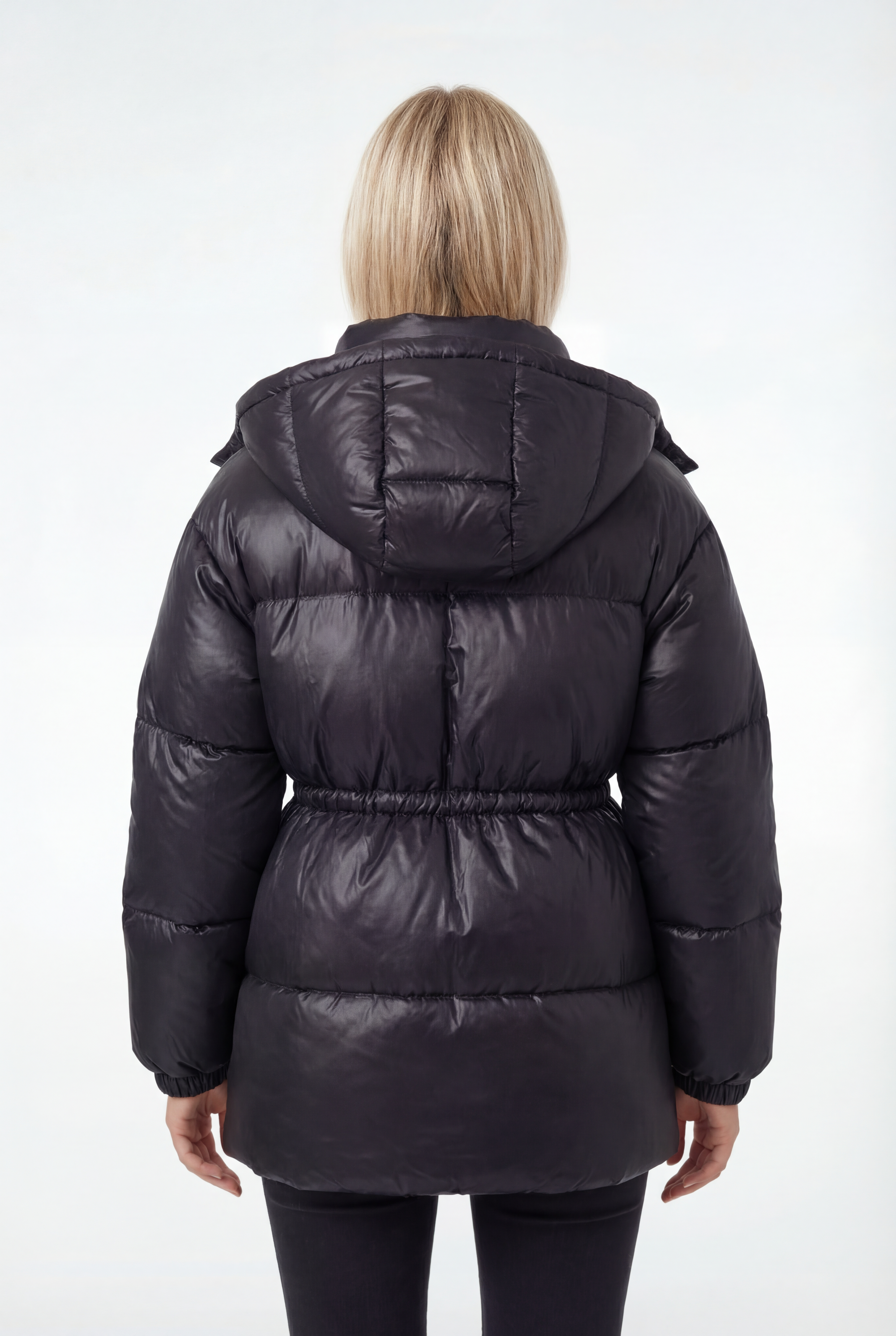 Ilga pūsta striukė su gobtuvu