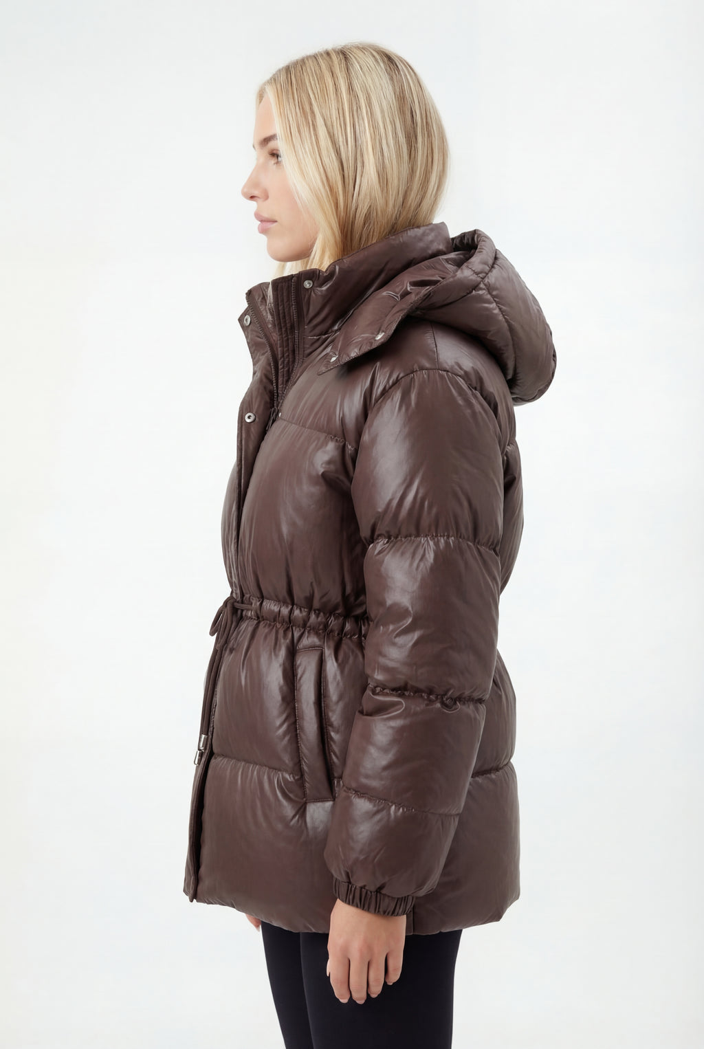 Ilga pūsta striukė su gobtuvu