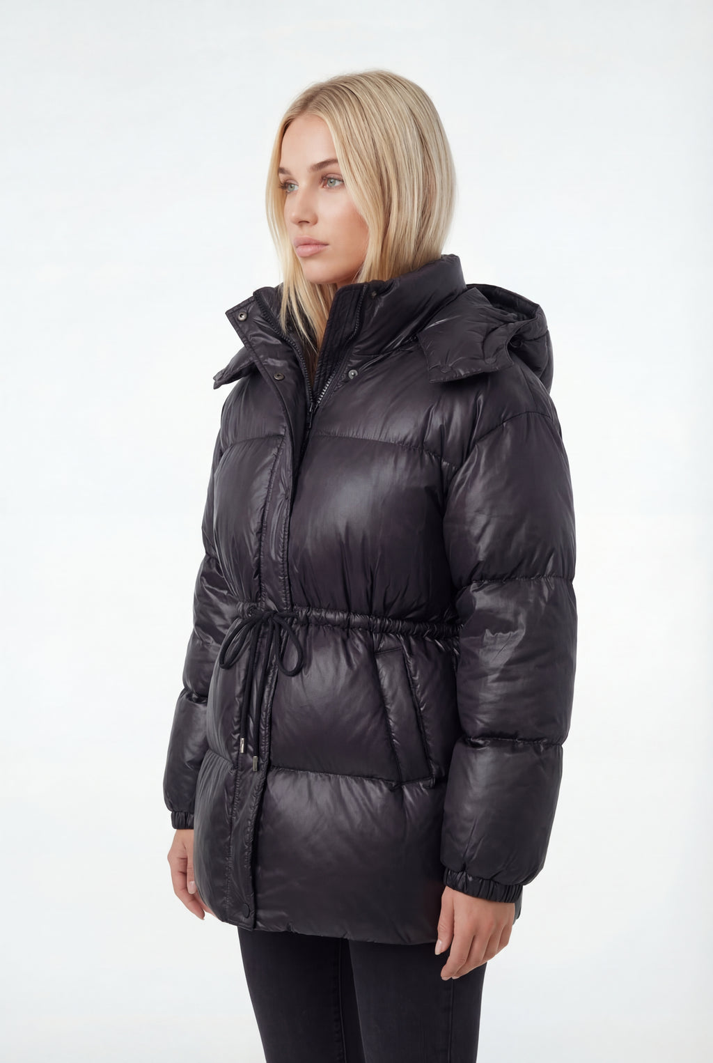 Ilga pūsta striukė su gobtuvu