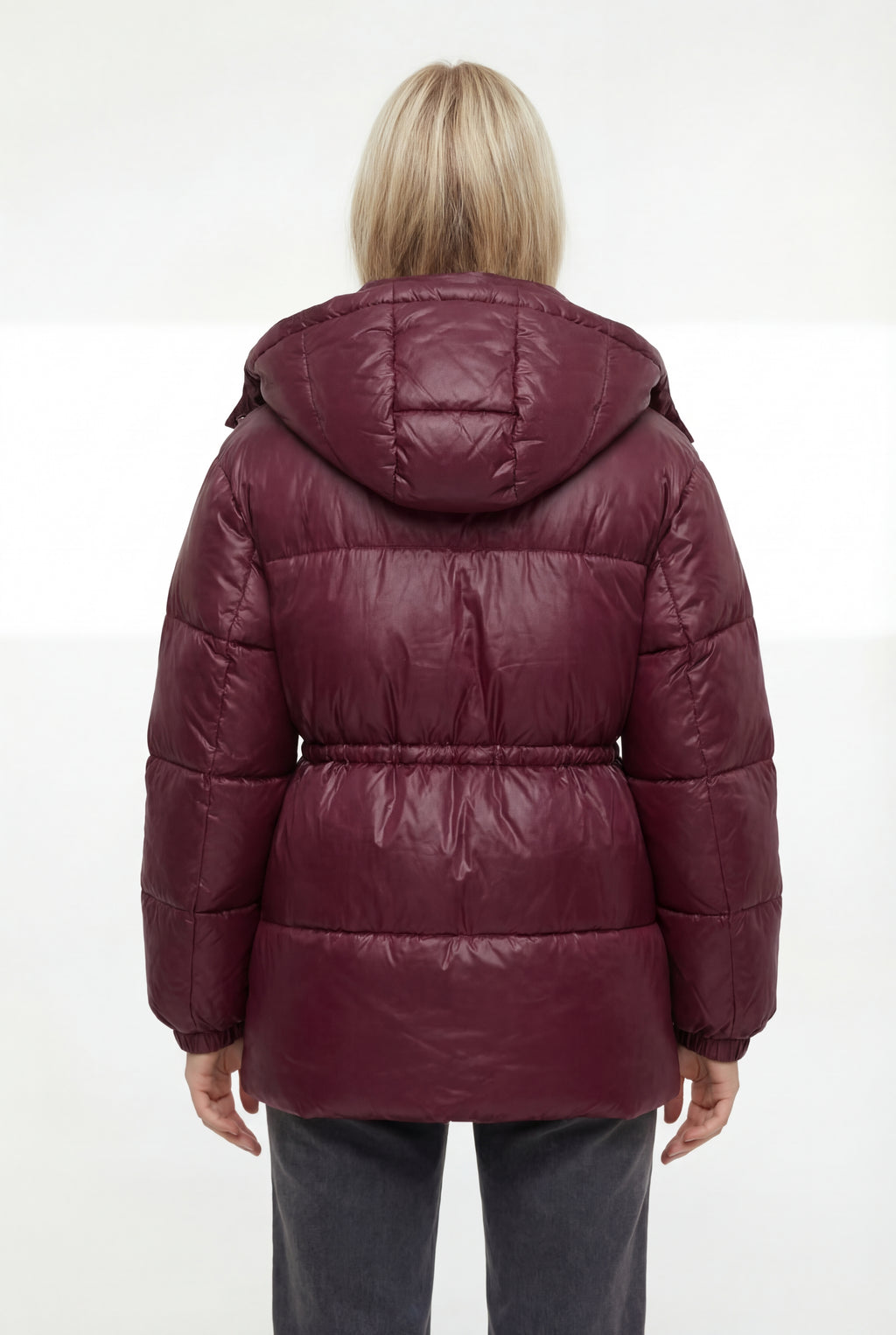 Ilga pūsta striukė su gobtuvu