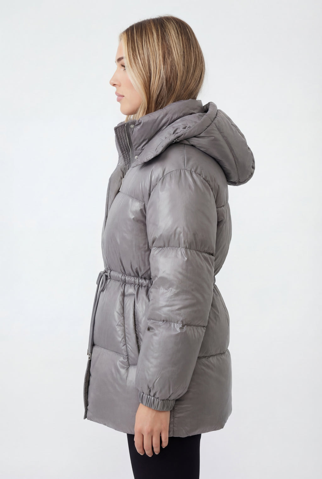 Ilga pūsta striukė su gobtuvu