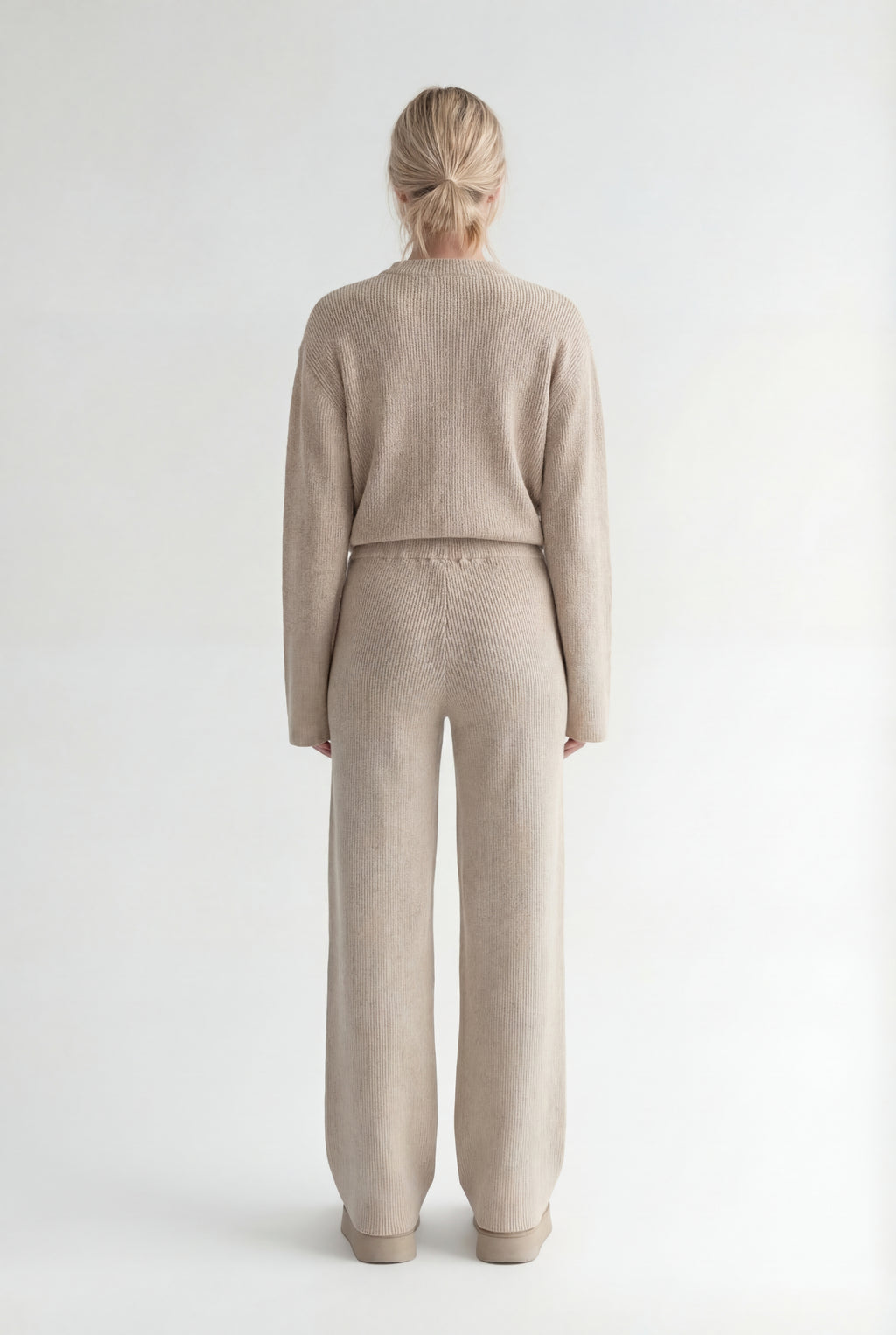 Megztas su užtrauktuku dviejų dalių komplektas