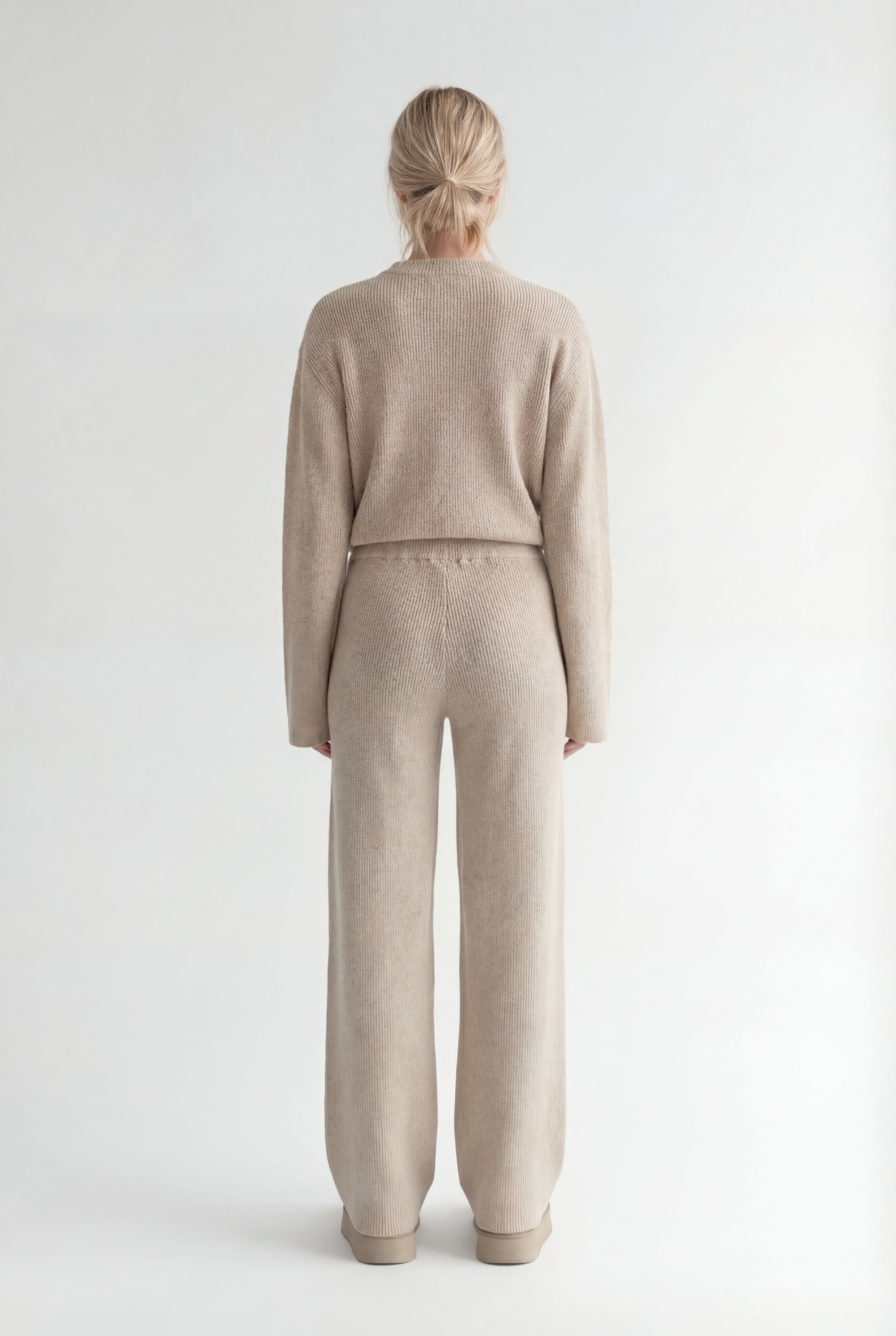 Megztas su užtrauktuku dviejų dalių komplektas