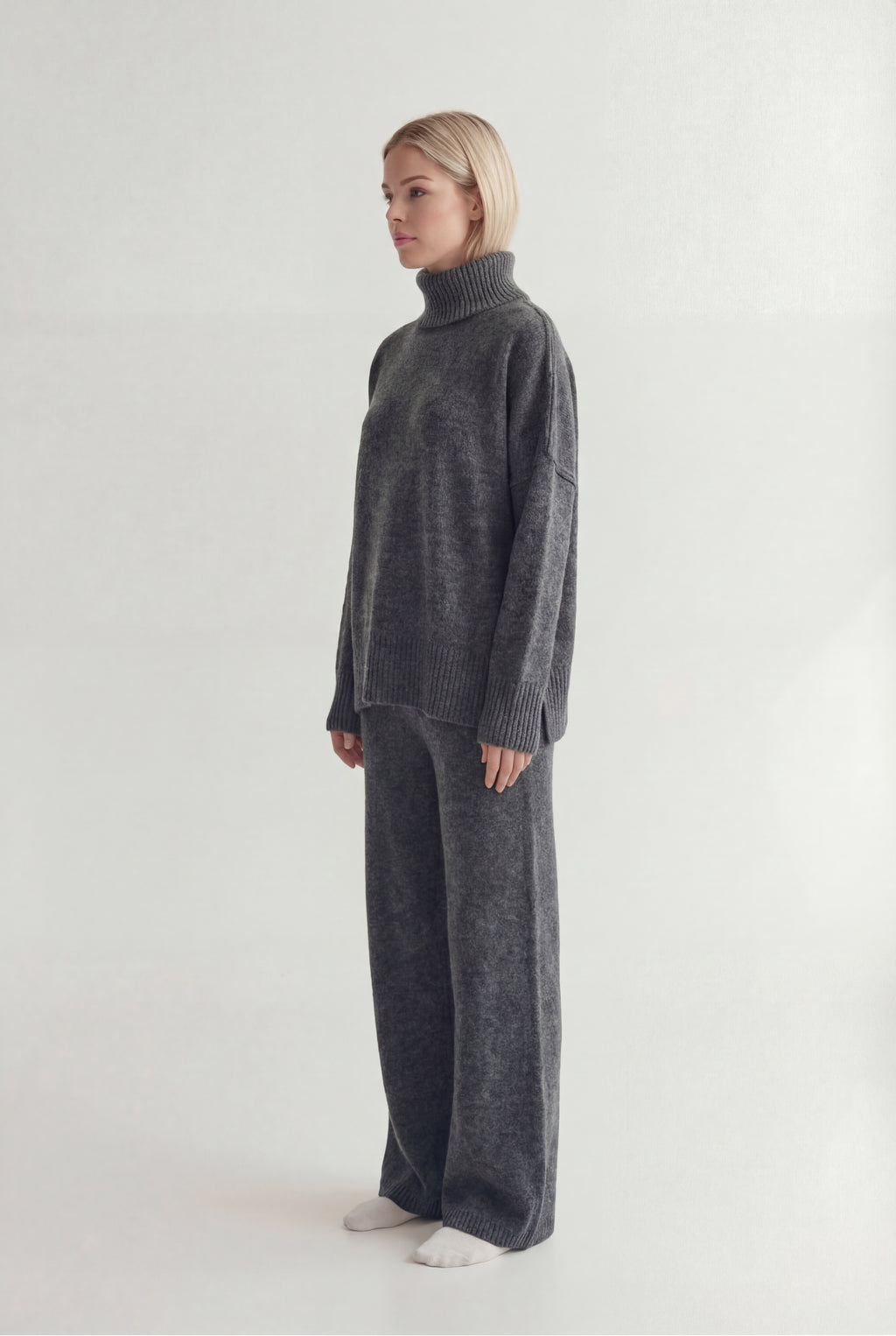 Megztas dviejų dalių komplektas su golfu