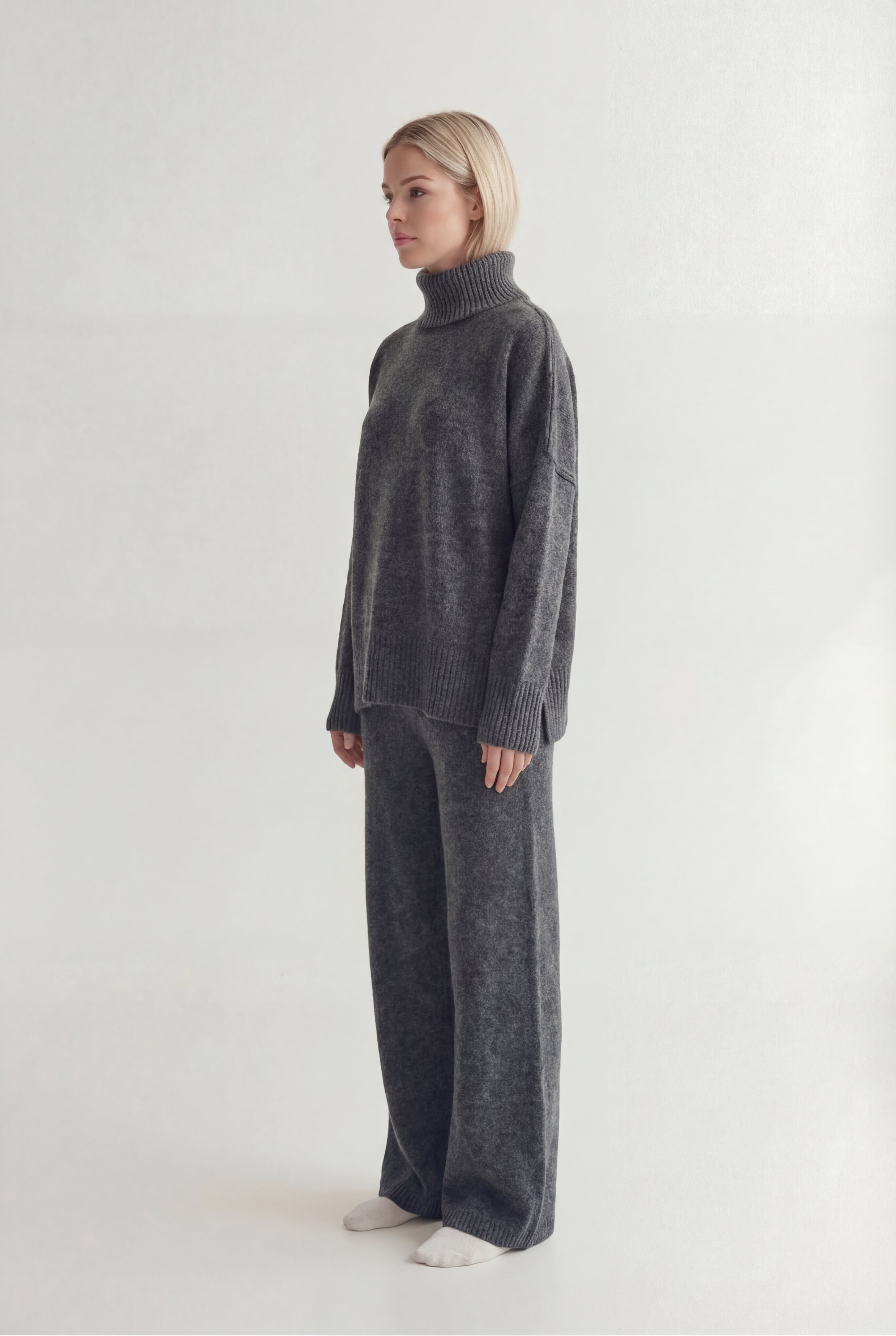 Megztas dviejų dalių komplektas su golfu